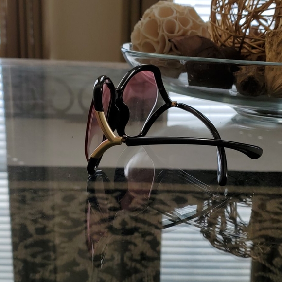 OVERSIZED BUTTERFLY SUNGLASSES - Picture 6 of 6